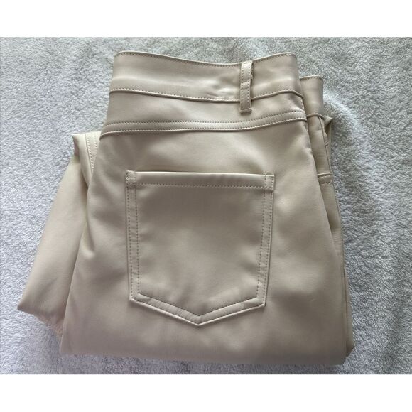 Women Haute Monde Faux Leather Pants Cream Color‎ Size Large (32x27) - Picture 1 of 14